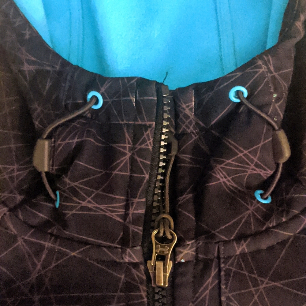 Under Armour women's snowboard jacket - Picture 9 of 17